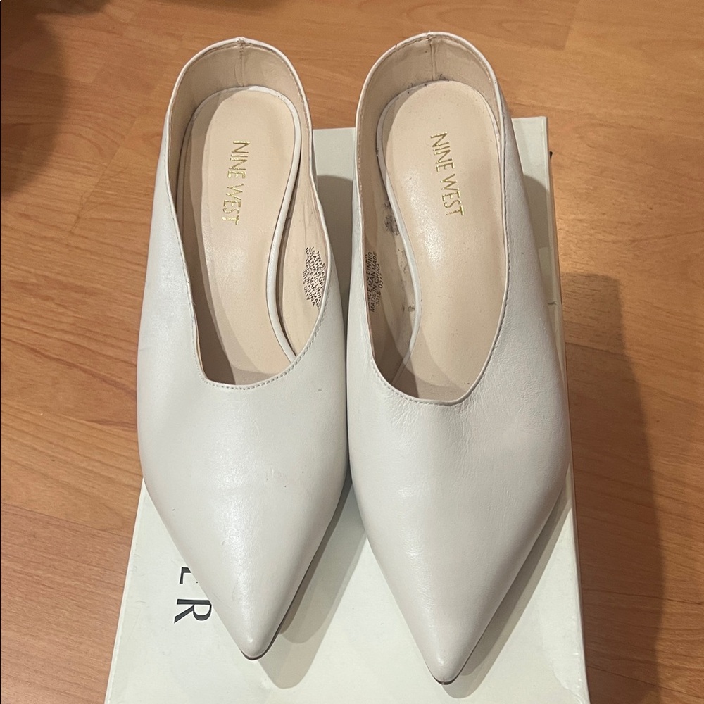 Nine West Women's Cream Pointed Toe Mules